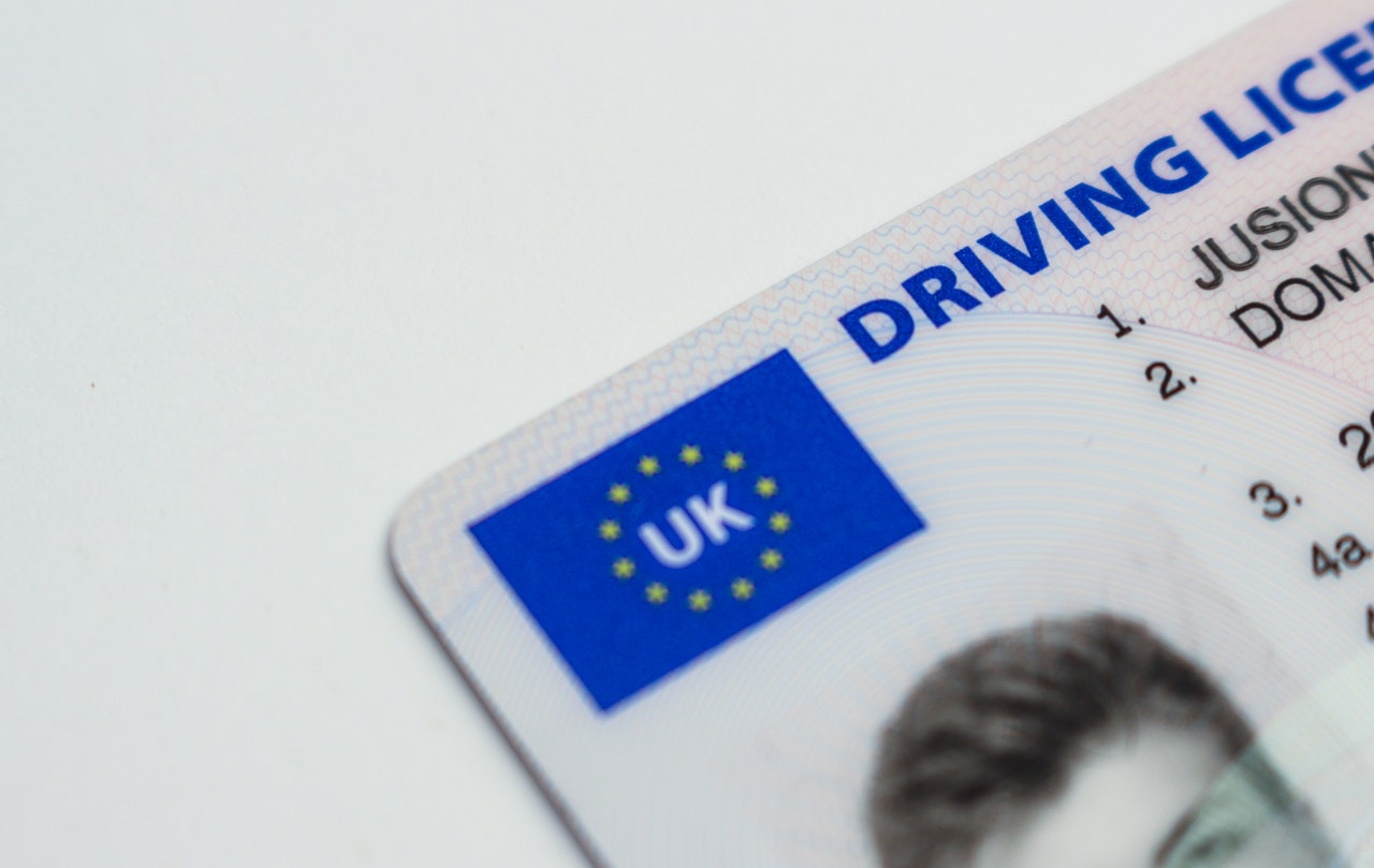 Czy kierowca zawodowy musi mieć zagraniczne prawo jazdy?